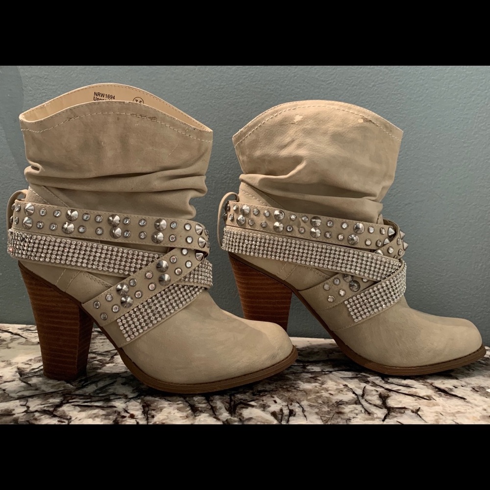 *SOLD* Buckle ankle boots, tan with bling - Picture 2 of 5
